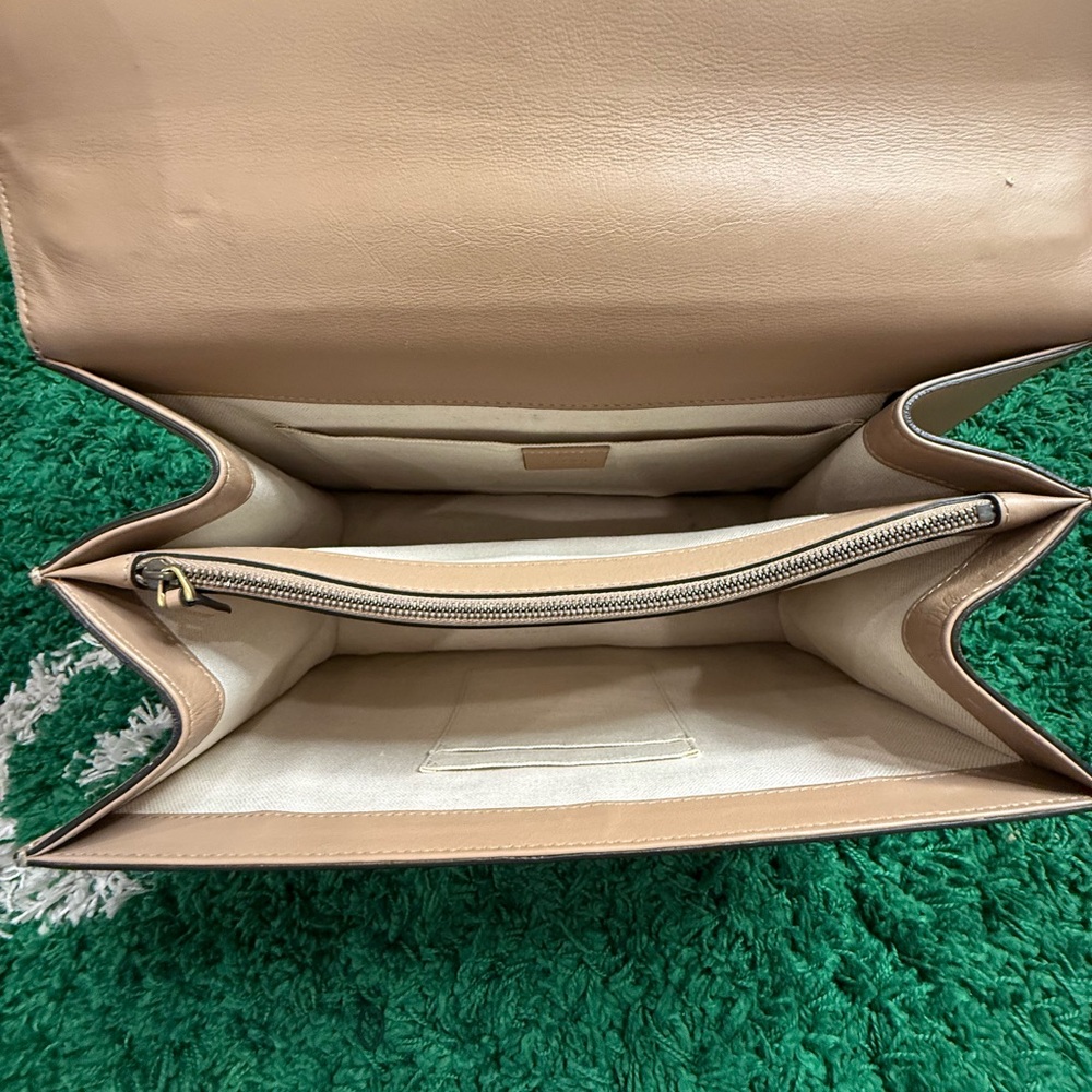 GUCCI Large Dionysus leather handbag… 
100% Authentic - Picture 9 of 12